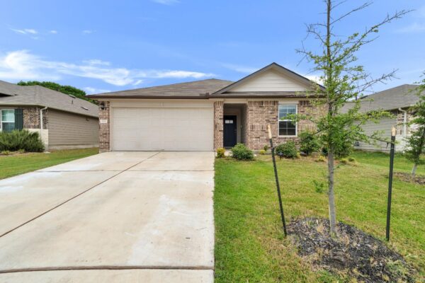 1321 Camden Ln, Lockhart