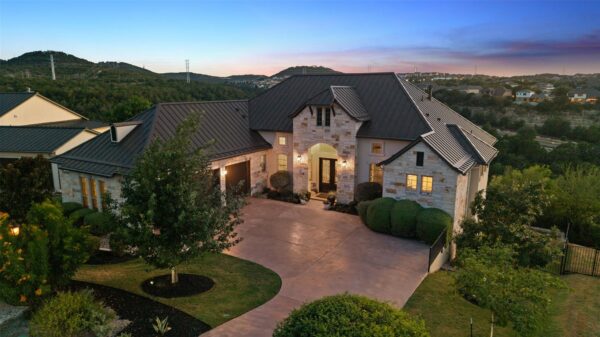 321 Bisset Ct, Austin