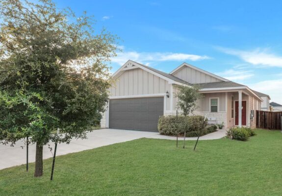 433 Stone Water Ln, Jarrell