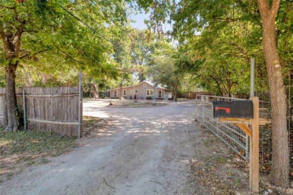 708 & 712 Nowotny Ln, Austin