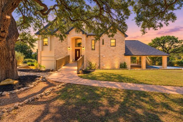 18113 Travis Dr, Lago Vista