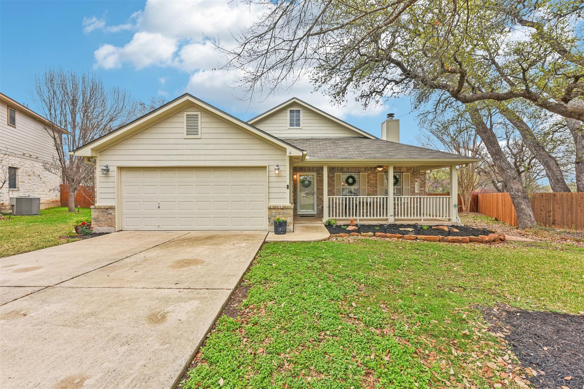 611 Haleys Cv, Leander