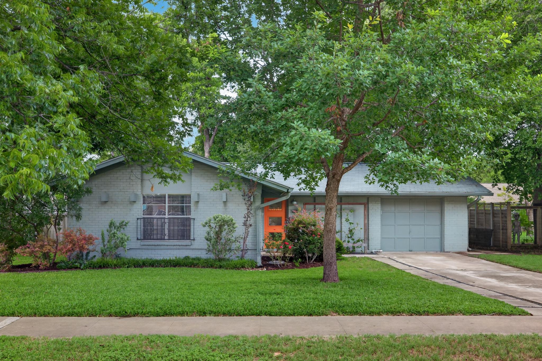 1103 Chesapeake Dr, Austin, TX 78758