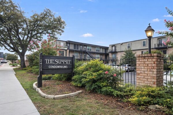 2425 Ashdale Dr #81, Austin