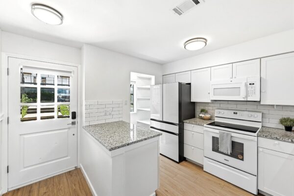 2215 Post Rd #1026, Austin