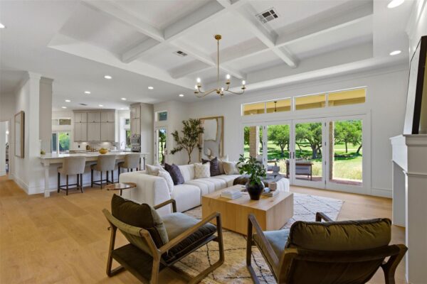 48 Tiburon Dr, The Hills