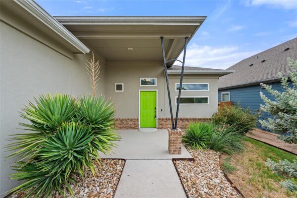 9941 Comely Bnd, Manor