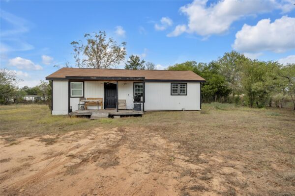 759 Green Valley Dr, Bastrop