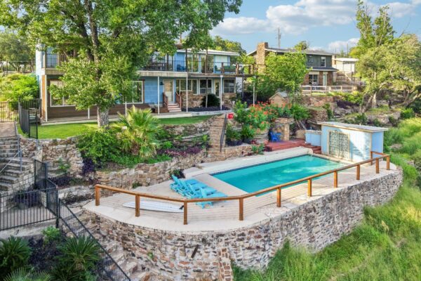 2516 Circle Dr, Marble Falls