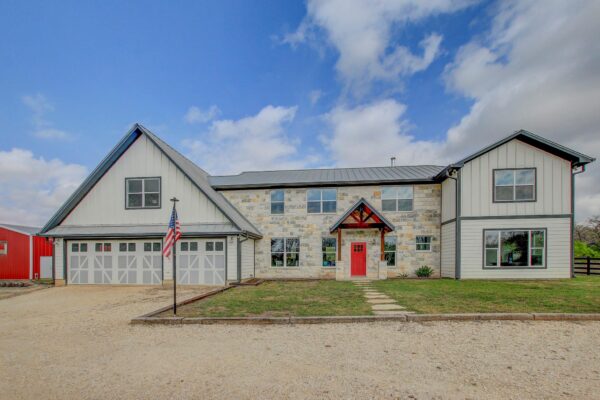 196 Milam Ln, Bastrop