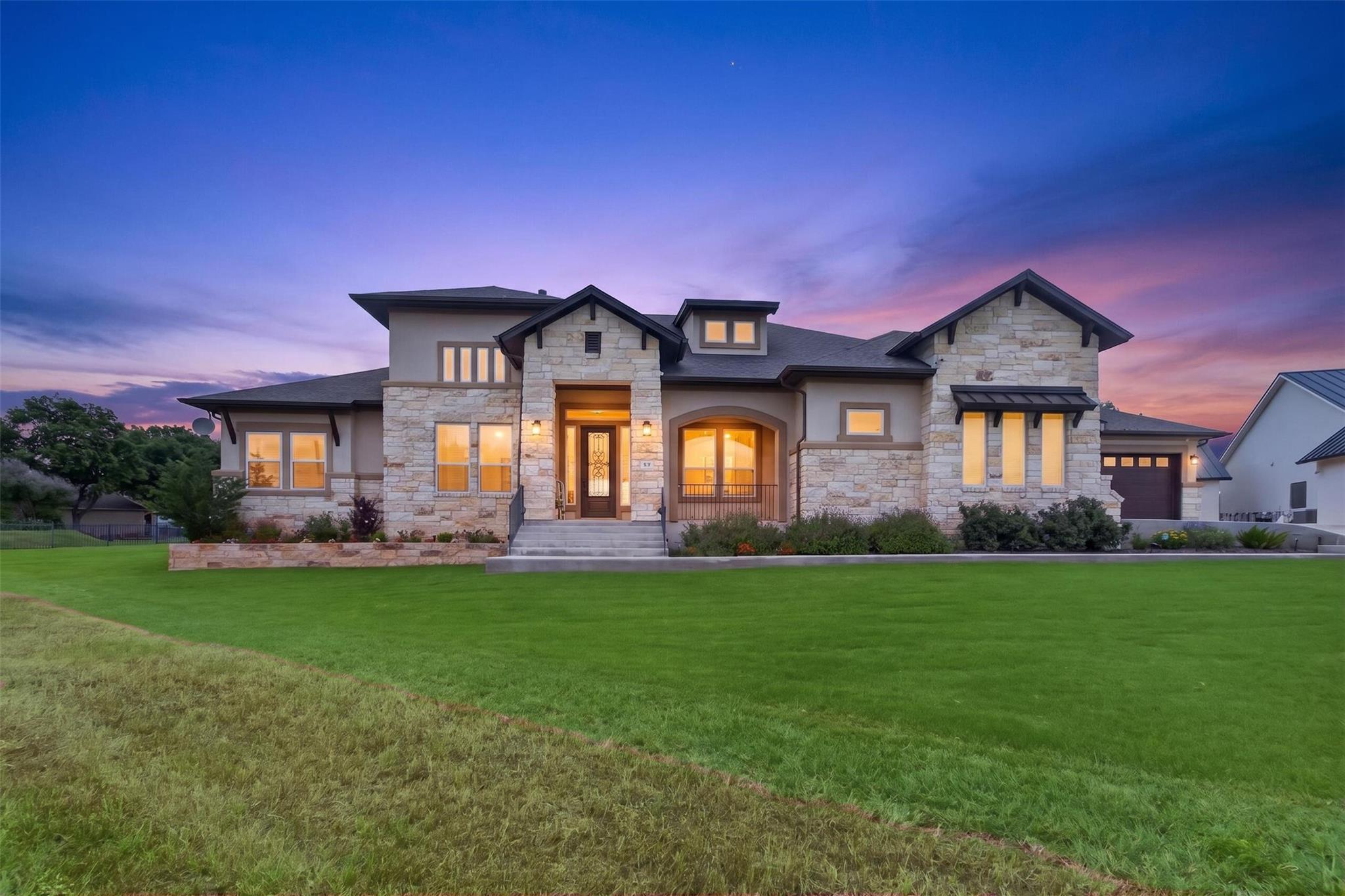 104 Far Meadow Dr, Kingsland, TX 78639