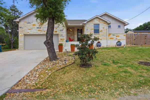 511 Taylor Dr, Horseshoe Bay