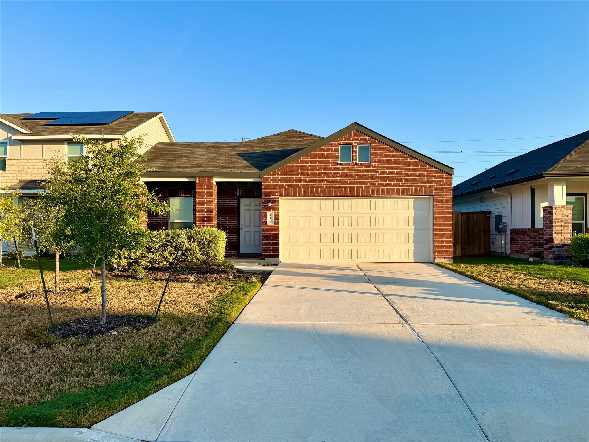 112 The Bad Way, Jarrell, TX 76537