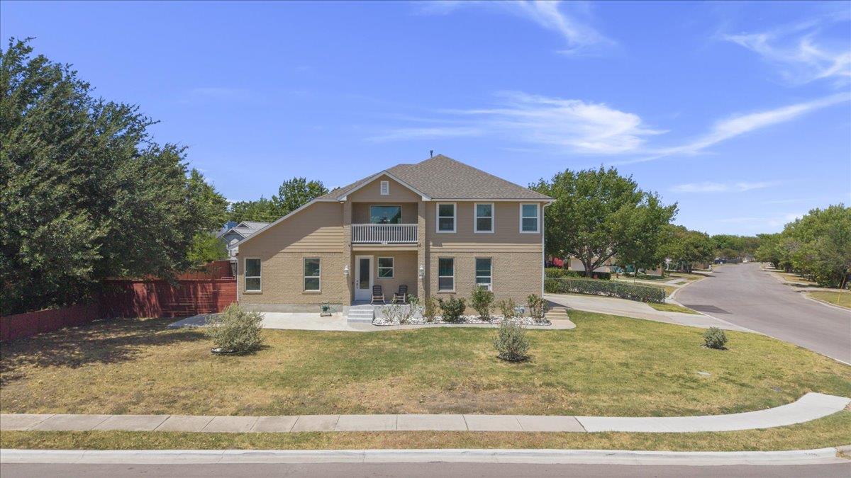 1106 Greenlawn Blvd, Round Rock, TX 78664