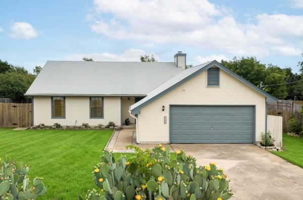1702 Ireland Dr, Leander