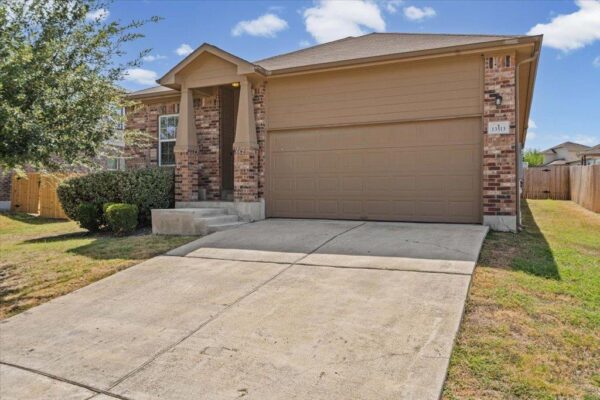 13513 Kearns Dr, Pflugerville