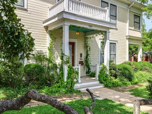 200 W 40th St, Austin
