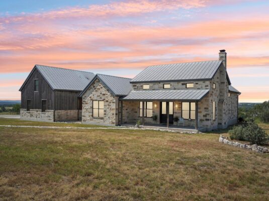 135 Scenic Vista Dr, Fredericksburg