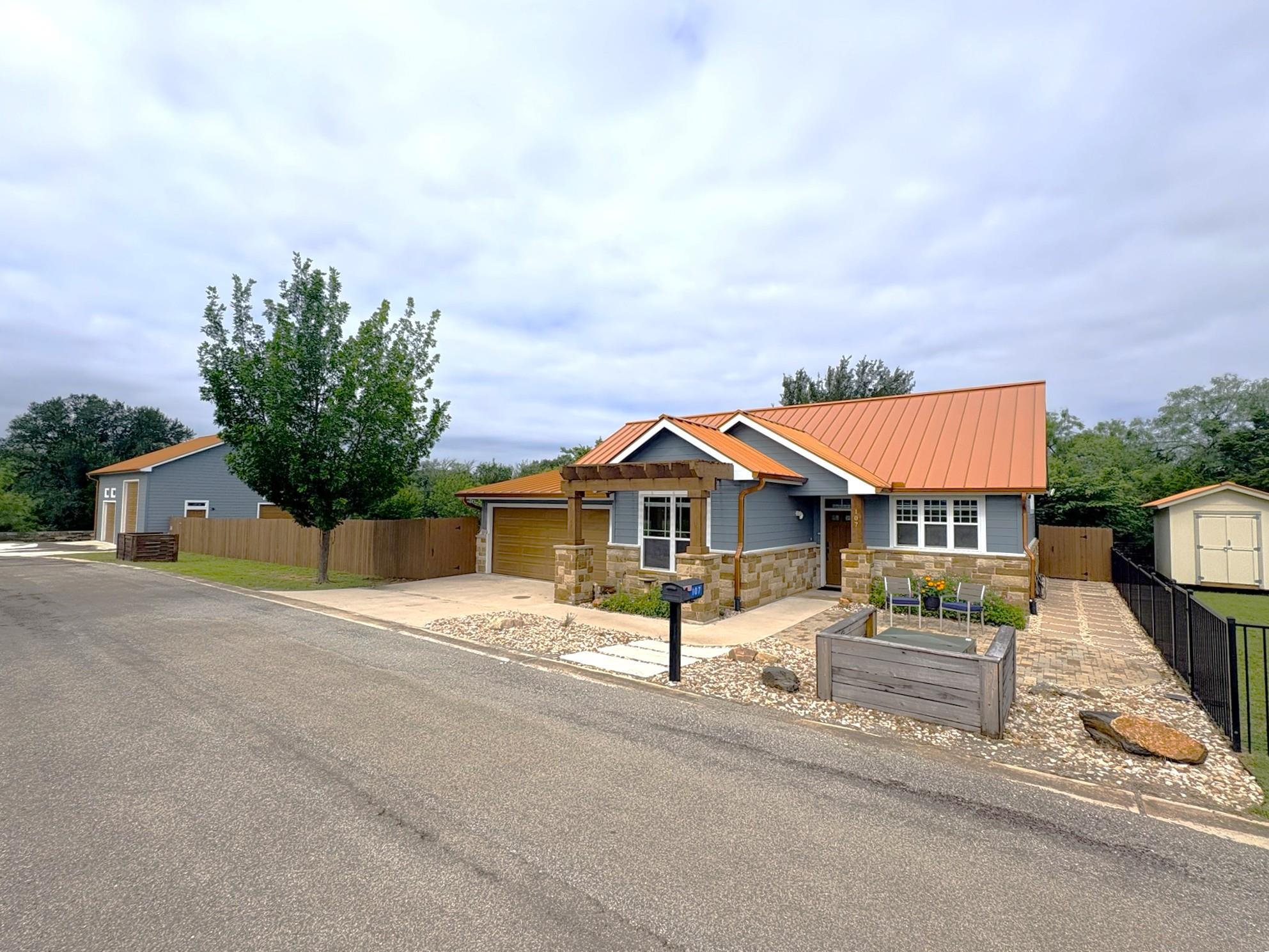 107 Kandi Ln, Sunrise Beach, TX 78643