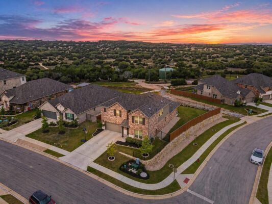 6700 Cliff Rose Dr, Spicewood