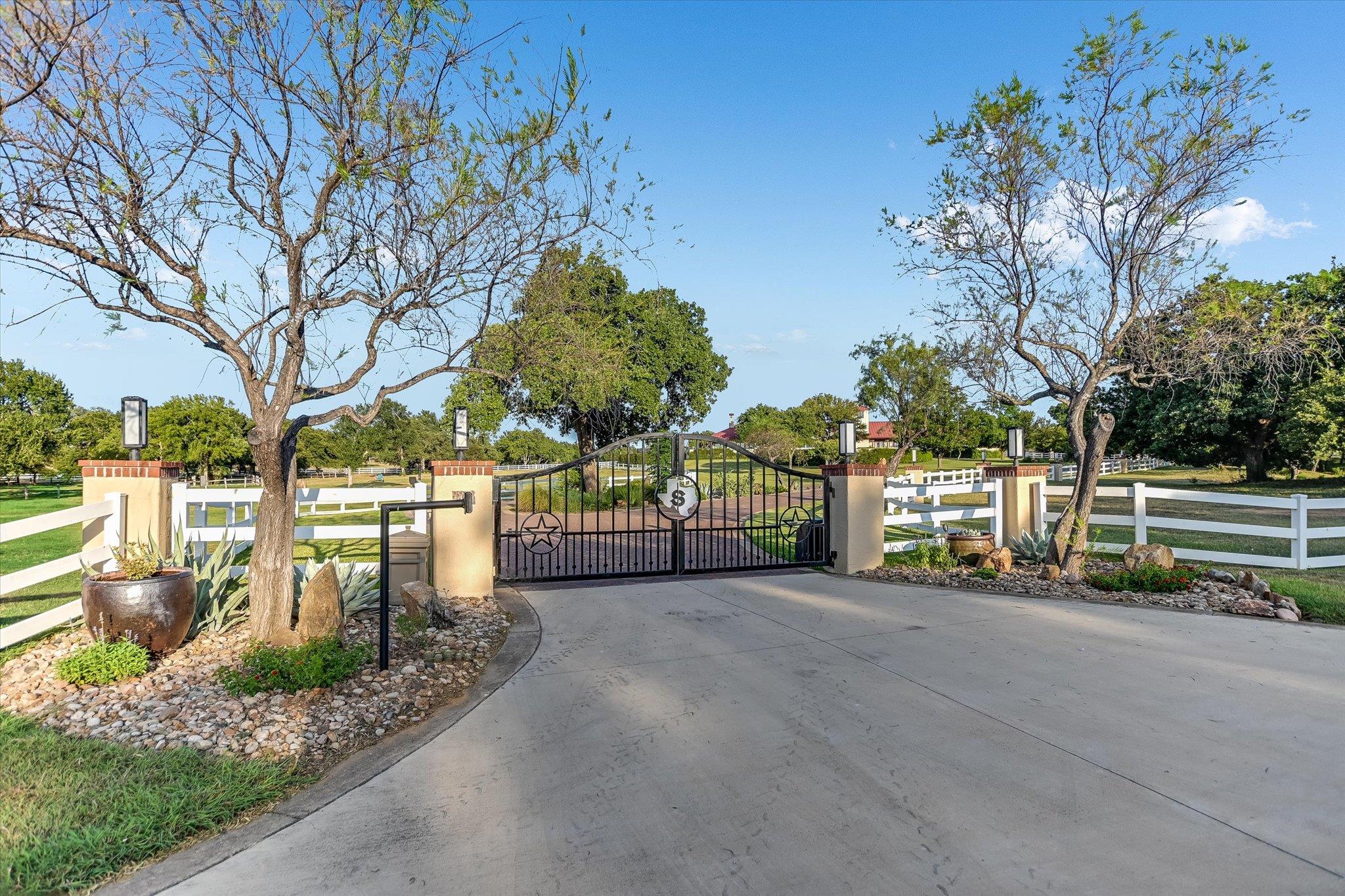 409 Haney Trce, Horseshoe Bay, TX 78657