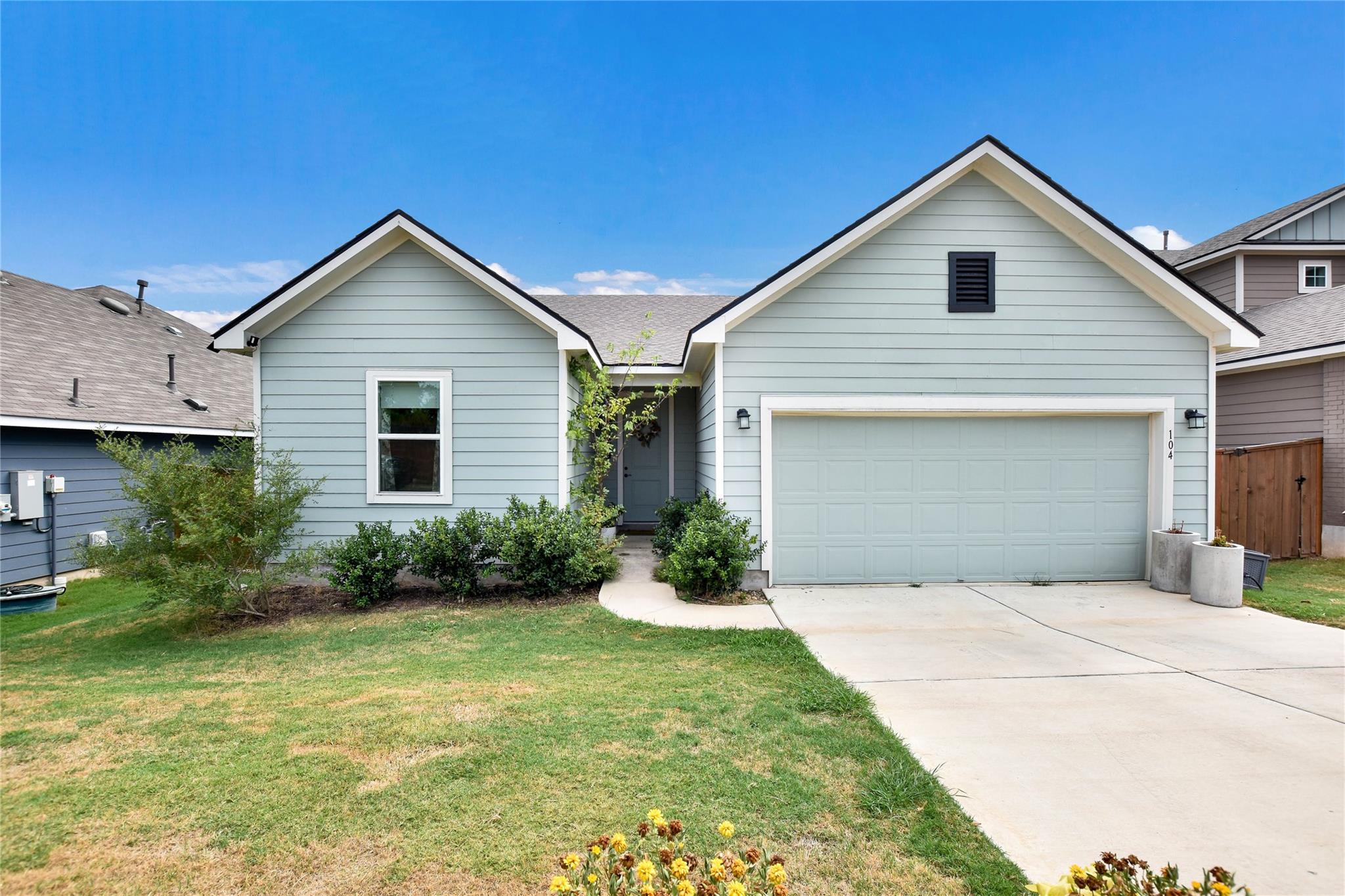 104 Peach Flat Ct, Liberty Hill, TX 78642