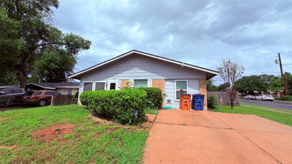 8404 Maine Dr, Austin