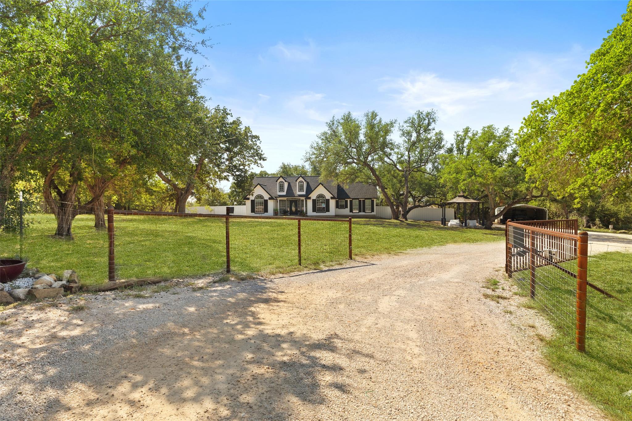 280 Stonegate Dr, Johnson City
