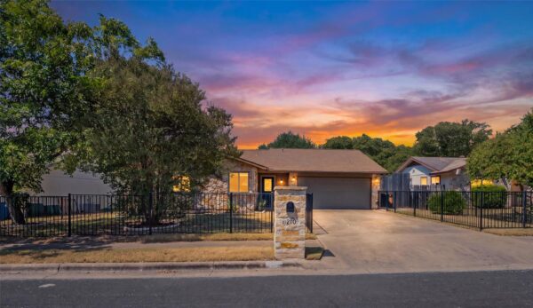 11210 Henge Dr, Austin