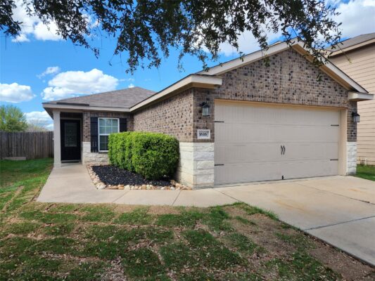1616 Treeta Trl, Kyle