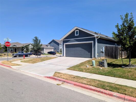 1112 Minnow Ln, Bastrop