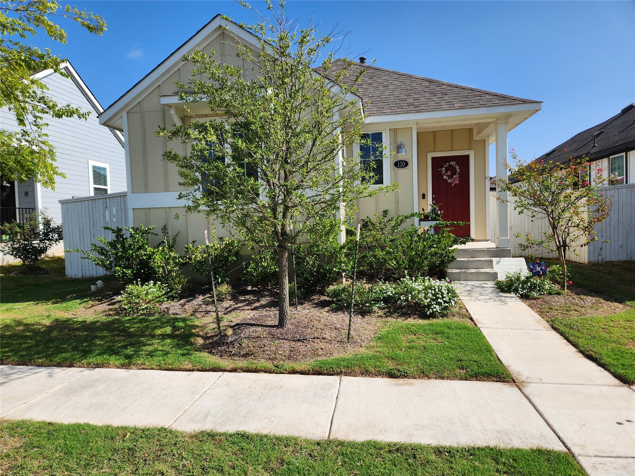 110 Huckleberry Ln, Elgin, TX 78621