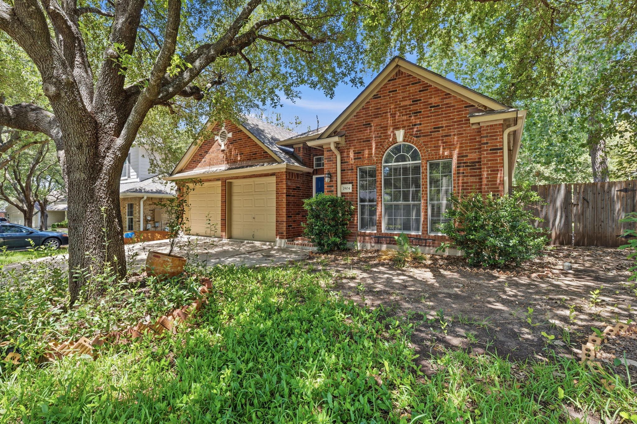 1904 Montana Sky Dr, Austin, TX 78727