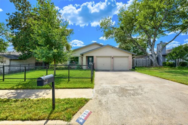 215 Cloudview Dr, Austin