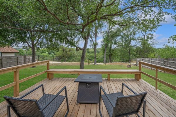 1004 Scenic Dr, Georgetown