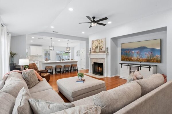 2709 Tumbling River Dr, Leander