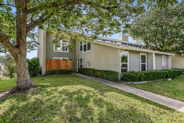 100 Lido Cir #G1, Lakeway
