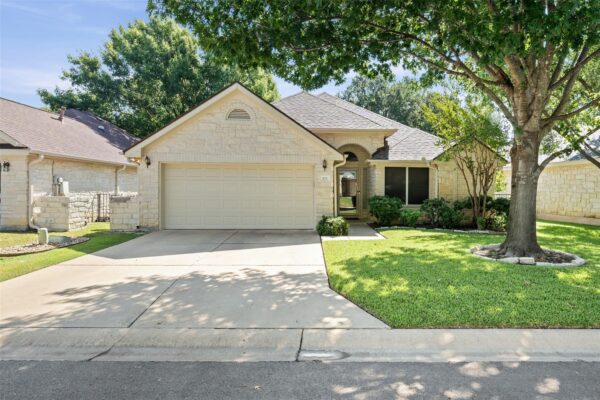 103 Village Dr, Georgetown