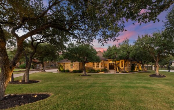 104 Vista Ln, Georgetown