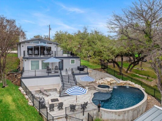 205 Beaver Cir, Horseshoe Bay