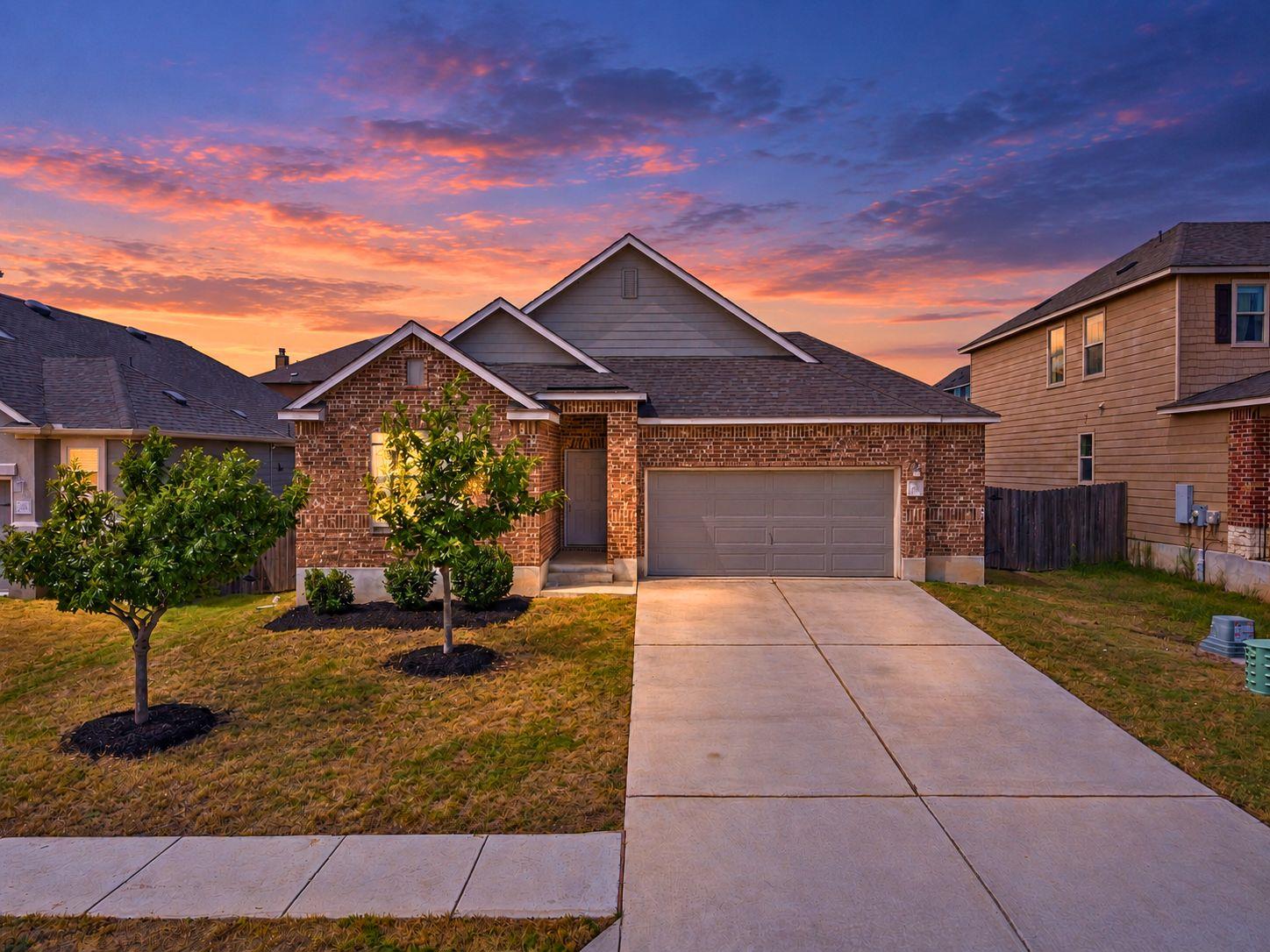 271 Auburn St, Kyle, TX 78640