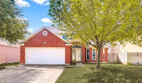 216 Sunshadow Dr, Lockhart
