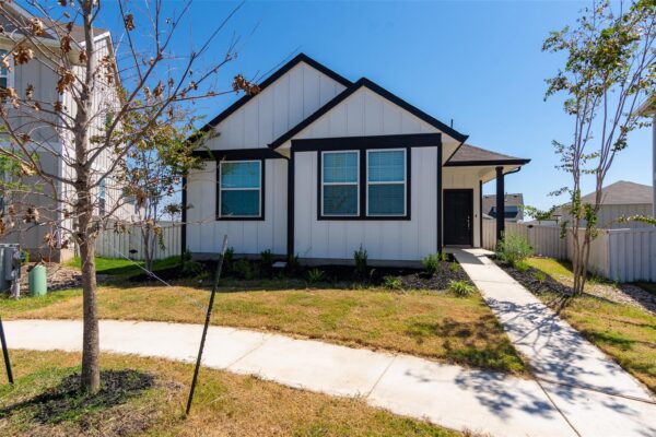 350 Fabion St, Kyle