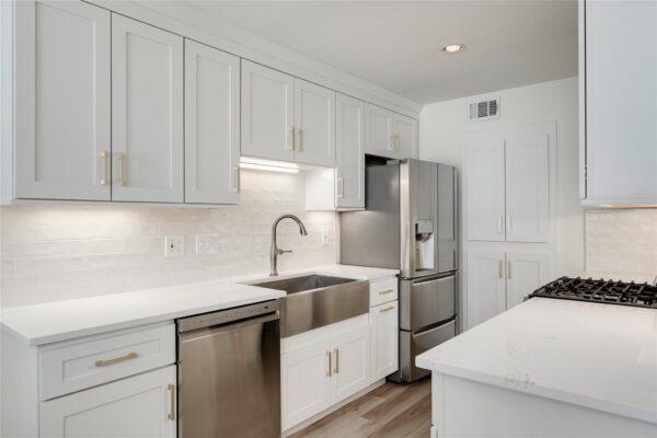505 W 7th St #102, Austin