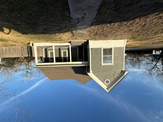 246 W Clark St, Bartlett