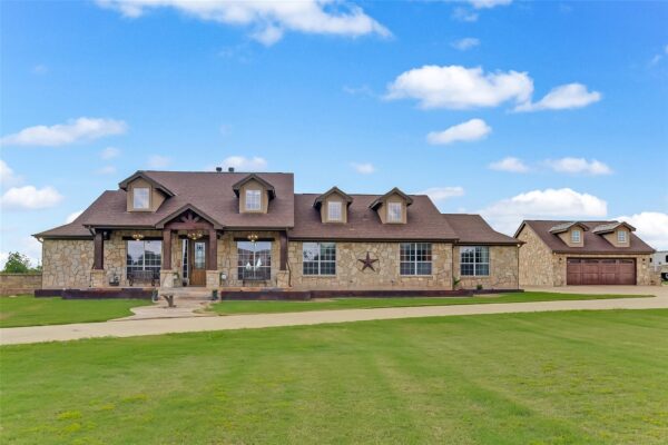 106 Deep Lake Dr, Liberty Hill