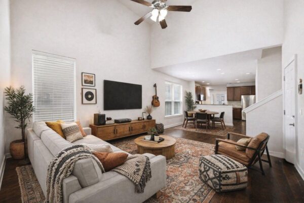 2101 Rivers Edge Way #32, Austin