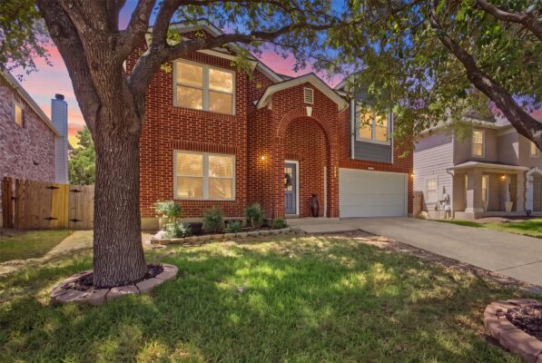 2114 Deer Creek Trl, Round Rock