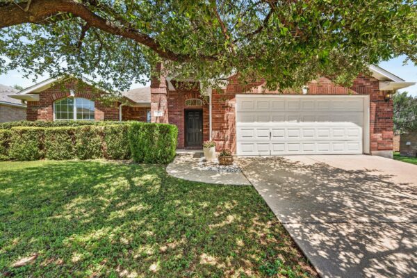 2504 Branding Iron Ln, Leander