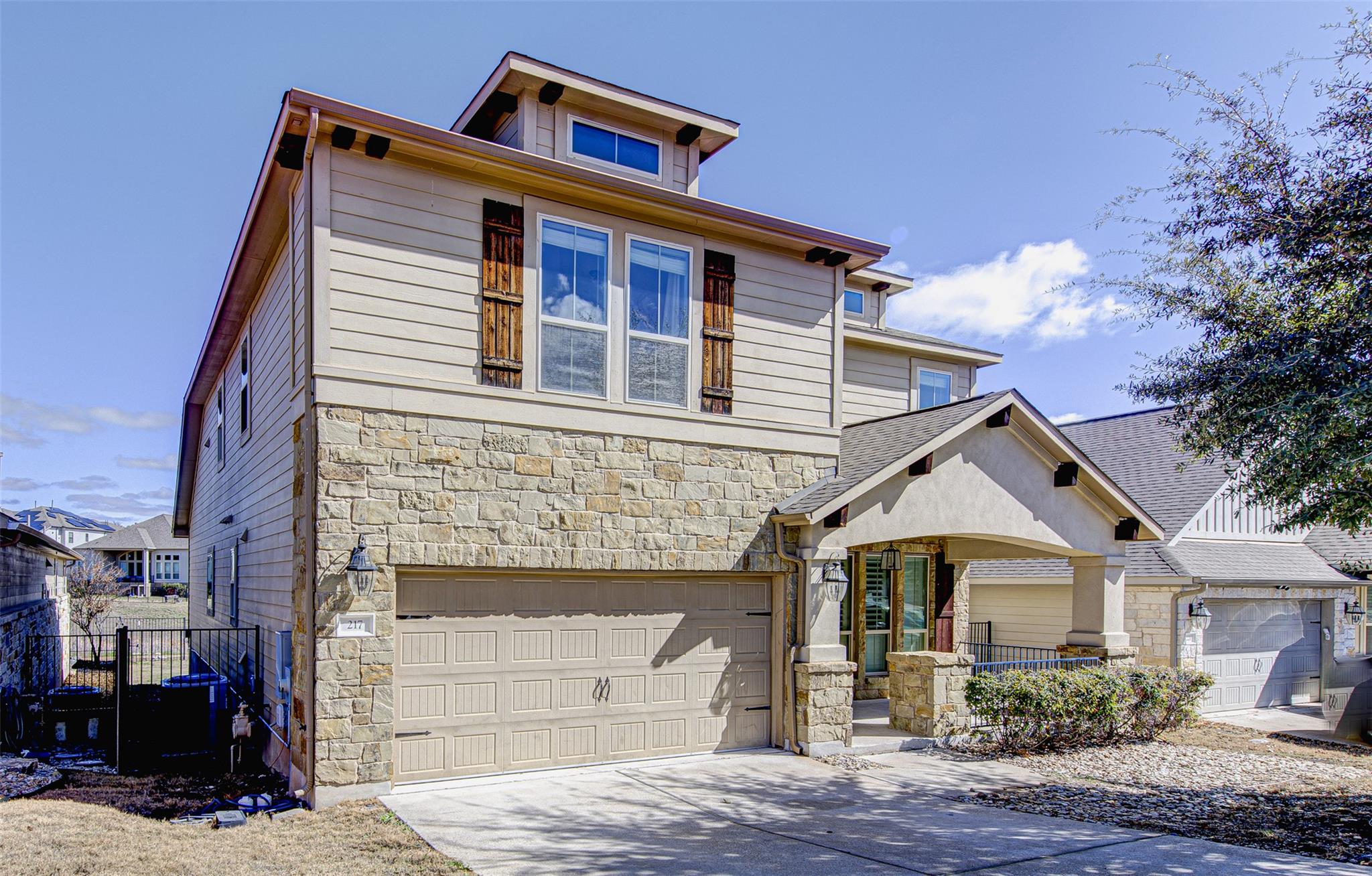 217 La Grotta Ln, Georgetown